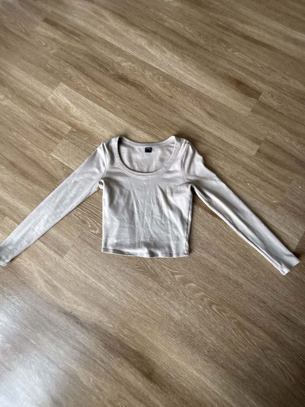 EST. PAC. 1980 Scoop Neck Long Sleeve Top
